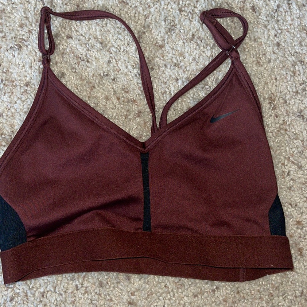 NIKE- S. Dark brown